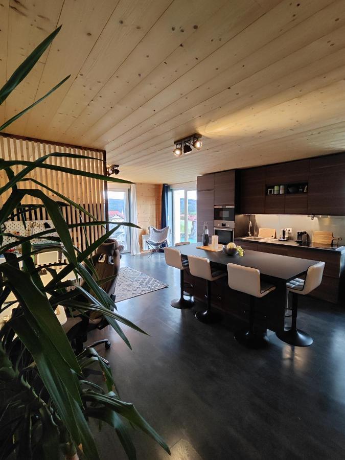 Superbe Appartement Neuf Avec Terrasse Orchamps-Vennes Exteriör bild